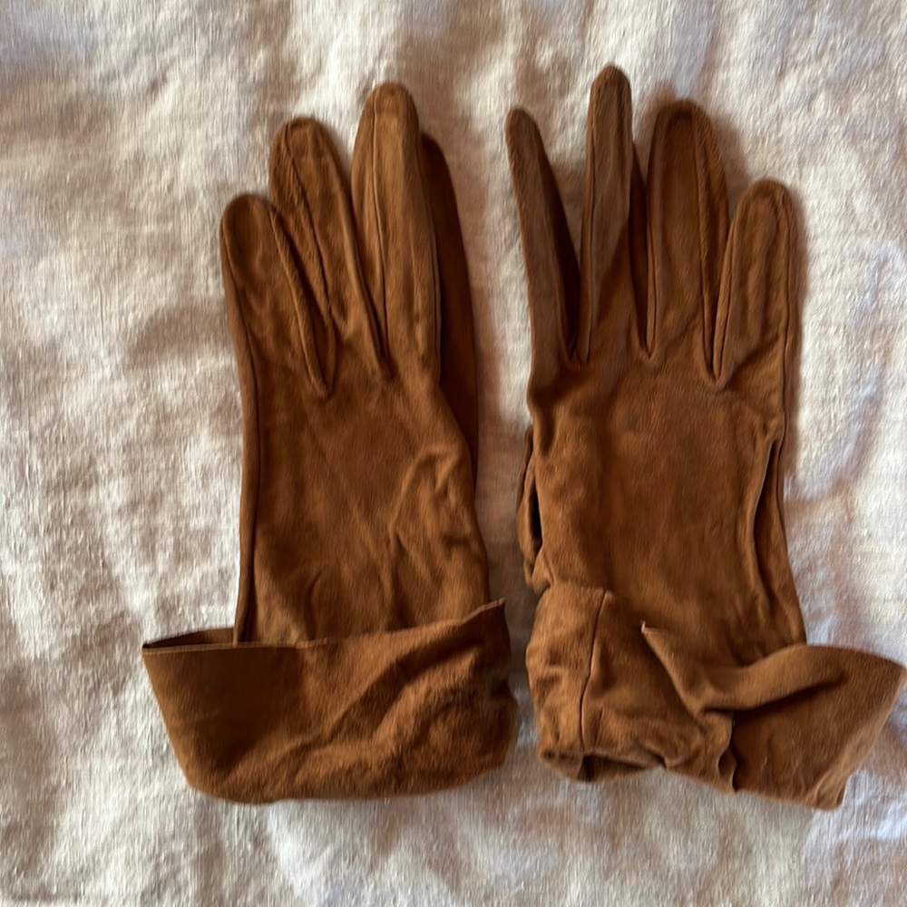 Vintage chestnut brown suede gloves